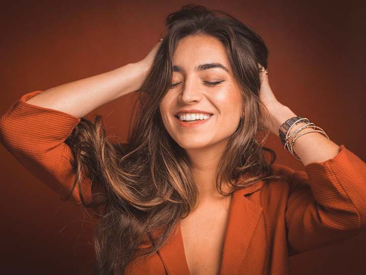 Cover image for The 6 Best Ways To Get Thick And Healthy Hair 