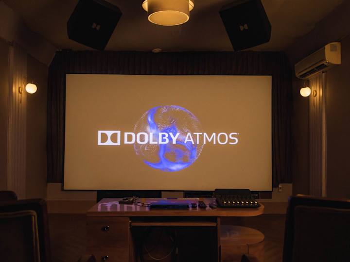 Cover image for Expert Sound Design: Crafting Immersive Audio Experiences