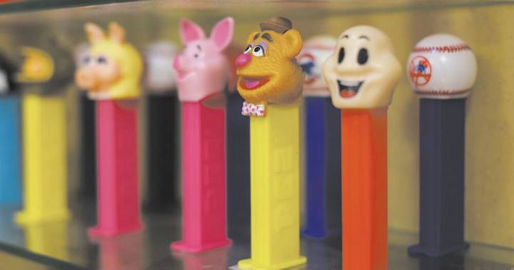 Cover image for Dispensing Joy: The Tale of a Healthcare Hero