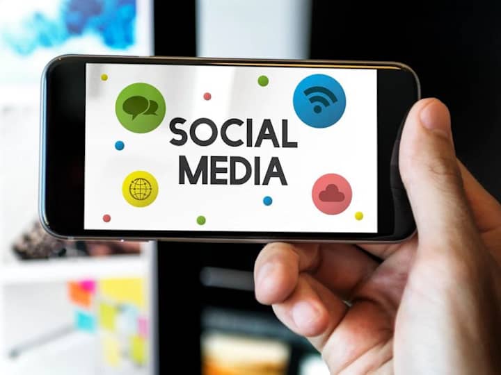 Cover image for Social Media Advertising Strategy