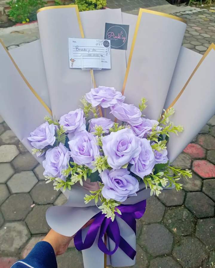 Cover image for Digital Product Catalog of Pink.iy Bouquet & Gift Shop