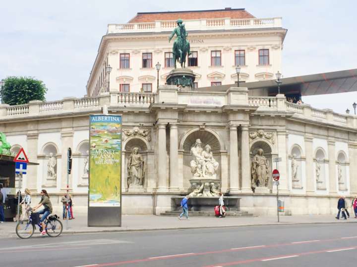 Cover image for An Insider's Guide to Vienna