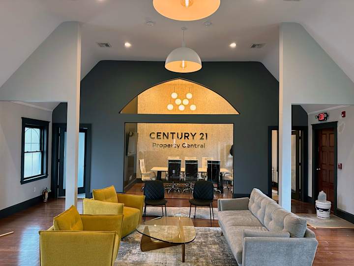 Cover image for Century 21 Wall Logo