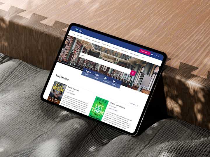 Cover image for A University Library Website