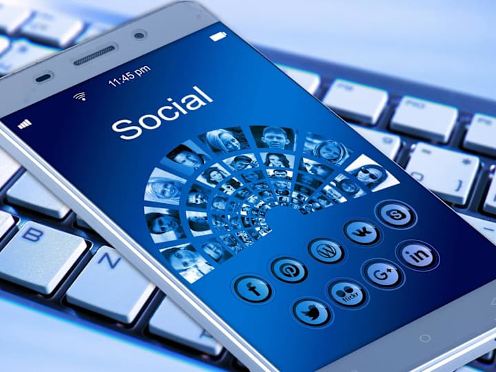 Cover image for Social Media Marketing