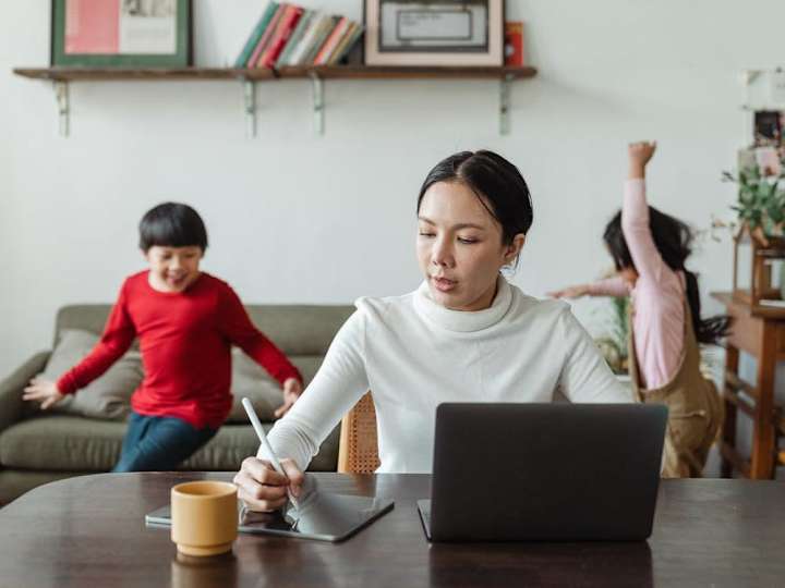 Cover image for How to Put an End to 'Mom Guilt' Once and for All
