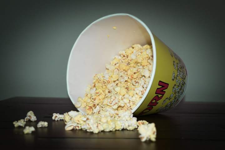 Cover image for Popcorn: From Snacks to Collectibles