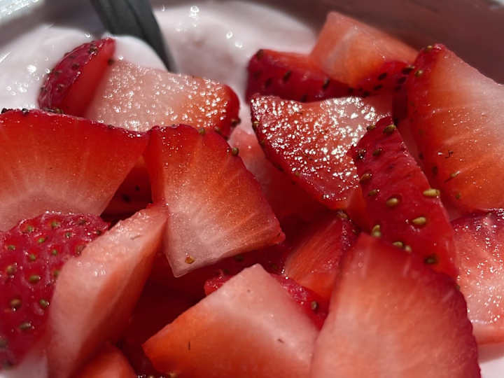 Cover image for Oikos Yogurt
