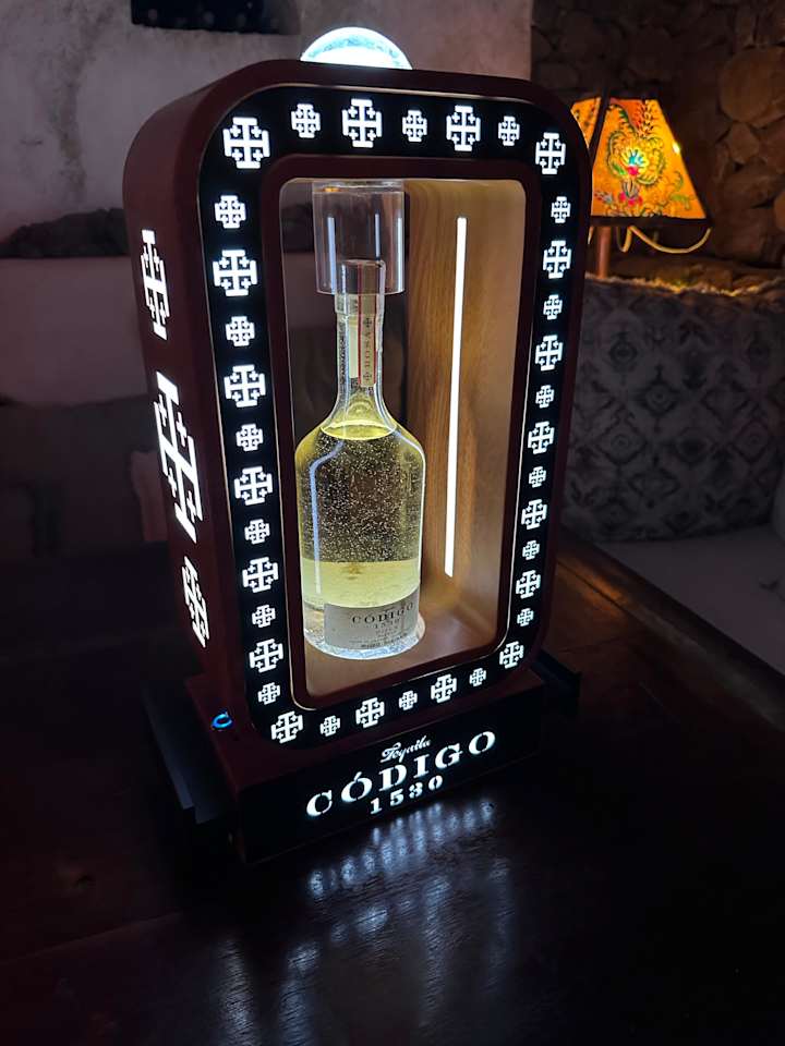 Cover image for Codigo Tequila Bottle Glorifier