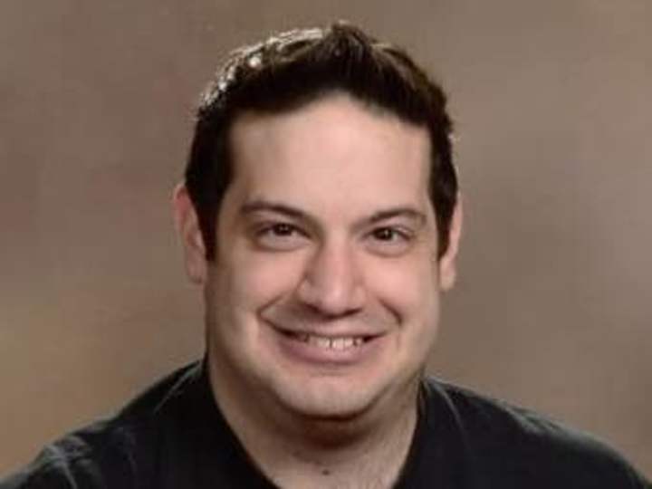 Cover image for Meet Drew Davis