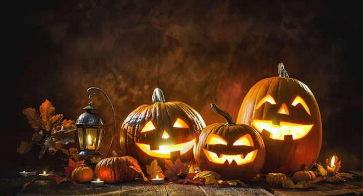 Cover image for 10 Best Towns to Visit for Halloween