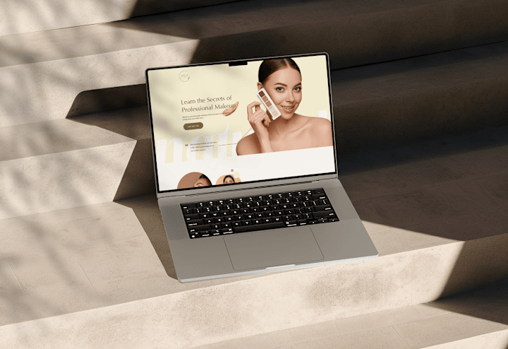 Cover image for Make-Up Artist Course Custom Landing page : Behance