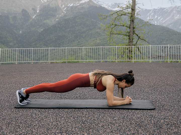 Cover image for Remarkable Health Benefits of the Plank Exercise 