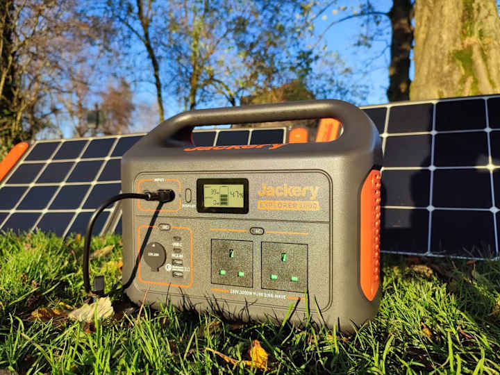 Cover image for Jackery Solar Generator for Van-lifers 