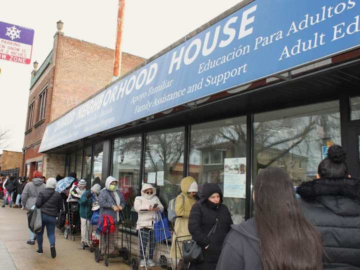 Cover image for Onward Neighborhood House welcomes Chicago's newest arrivals