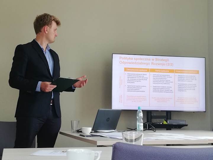 Cover image for Market research