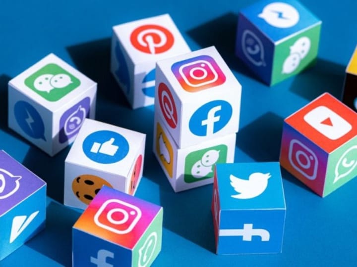 Cover image for Social Media