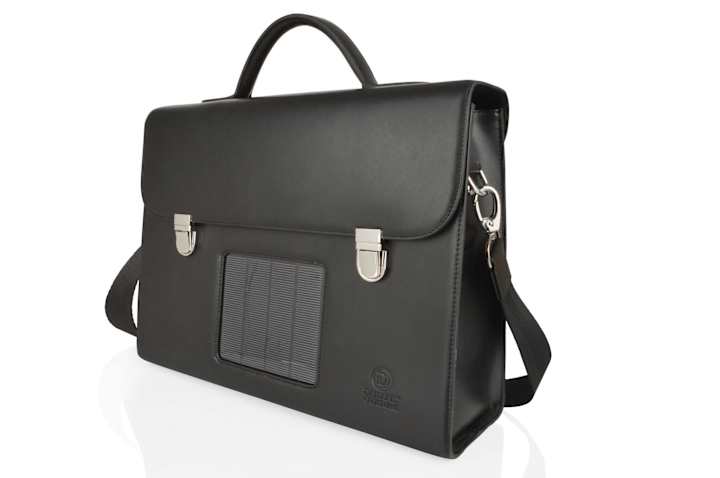 Cover image for Solar bag that charges mobile devices on-the-go
