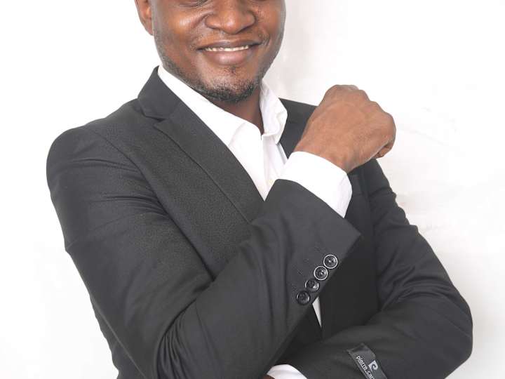 Cover image for i help you hire the right talents