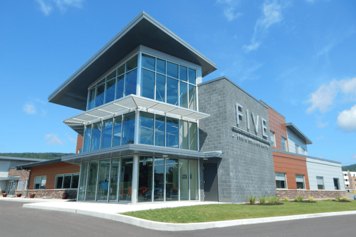 Cover image for The Agency Building