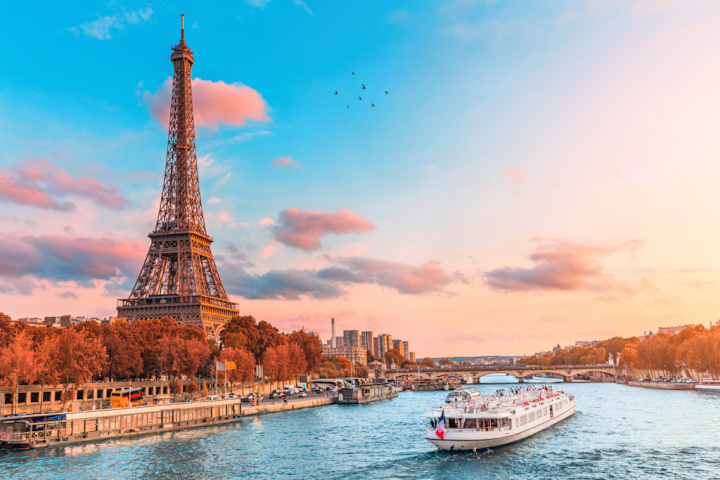 Cover image for Which Landmark Wins: Burj Khalifa or Eiffel Tower?