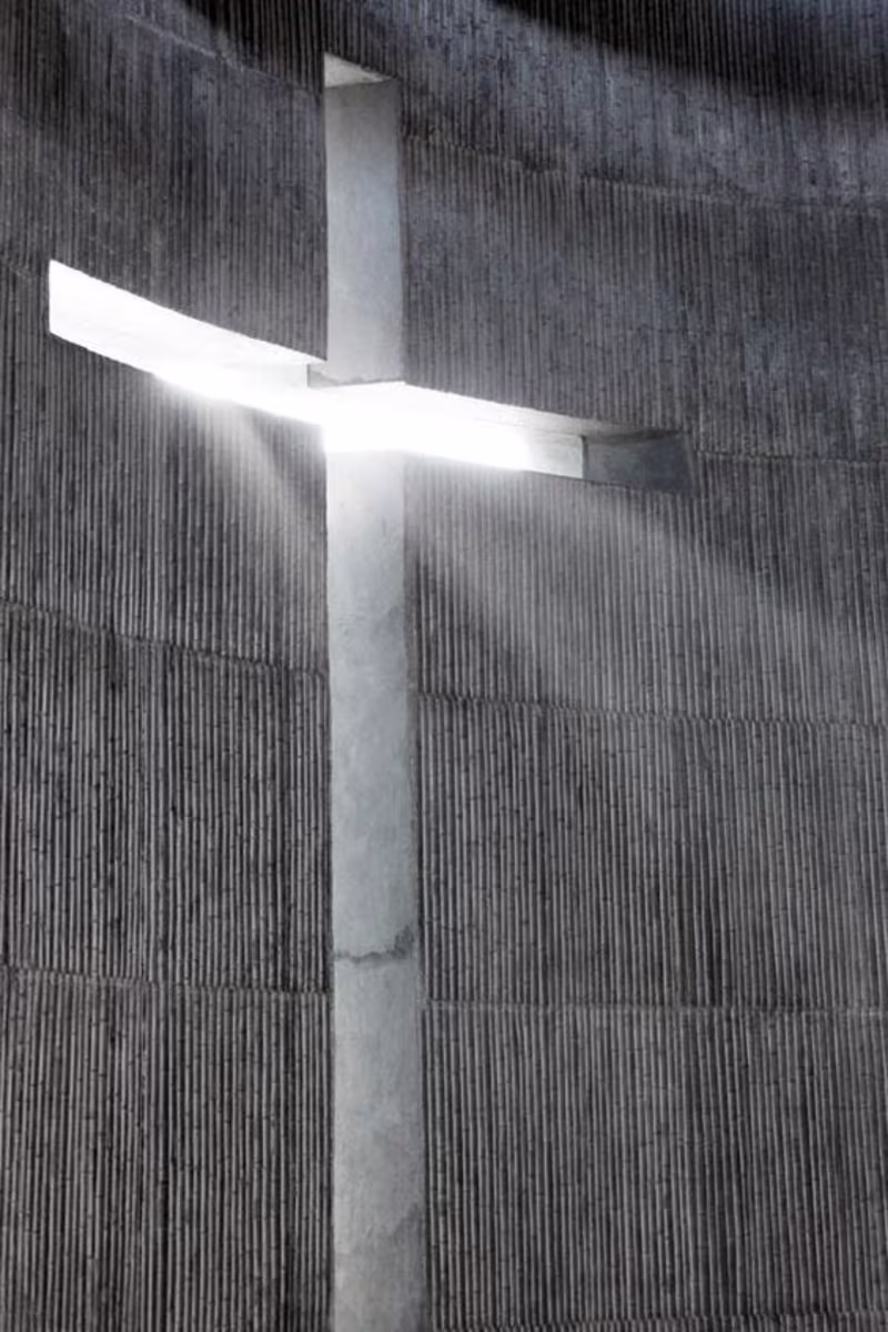 Cover image for The Bellboy and the God