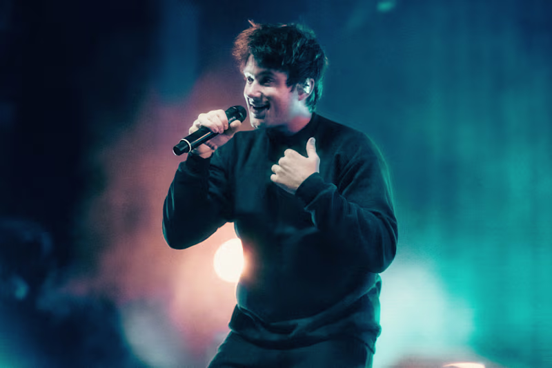 Cover image for 12 NOTES WORLD TOUR