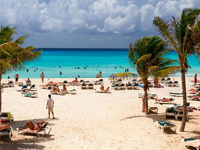 Cover image for Playa Del Carmen