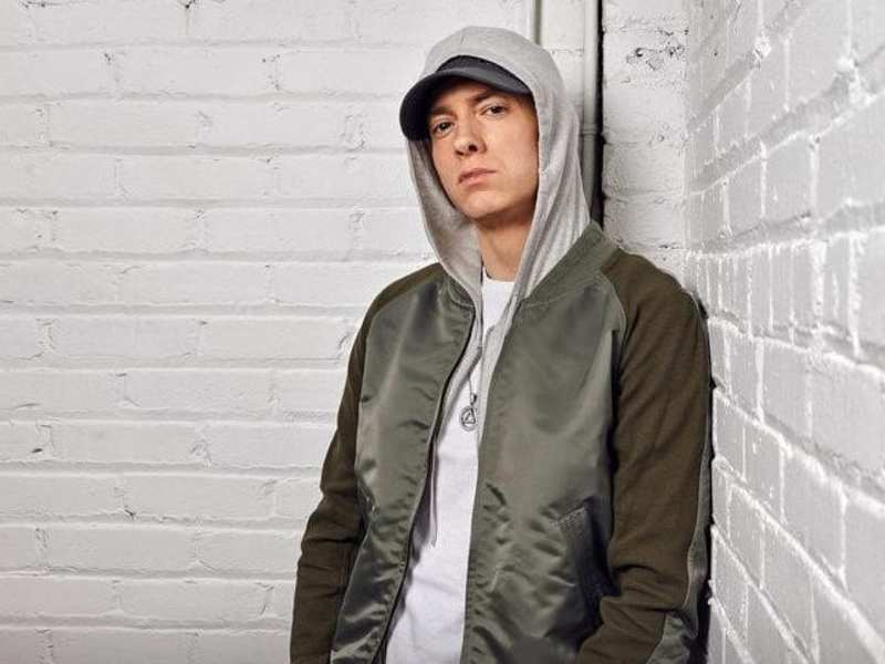 Cover image for A Highly Researched Script about "The Rise and Fall" of Eminem