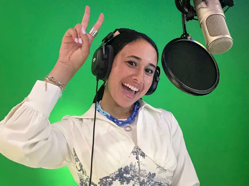 Cover image for English Voice over