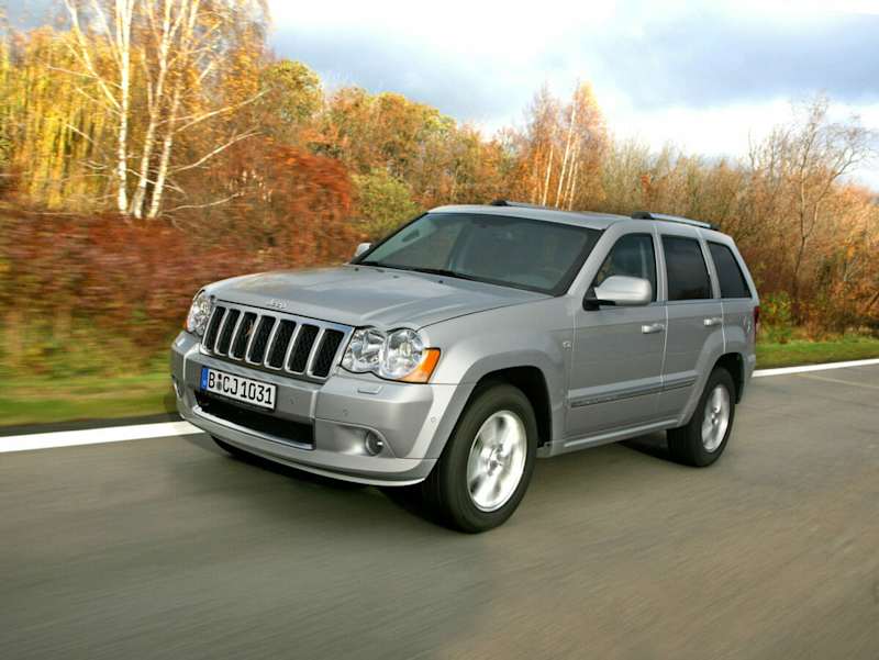 Cover image for 2009 Jeep Grand Cherokee Review: A Fun, Capable Off-Roader