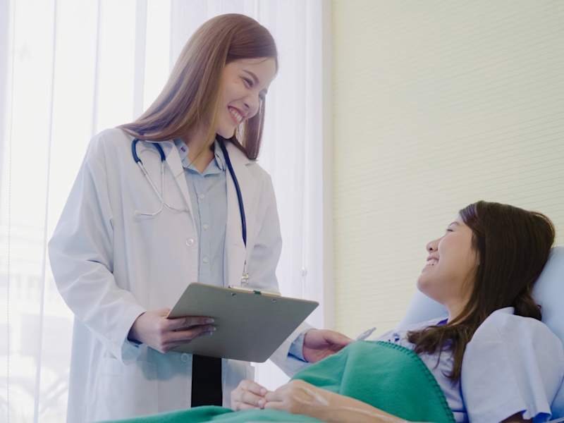 Cover image for 5 Features that Your Healthcare Website Should Have