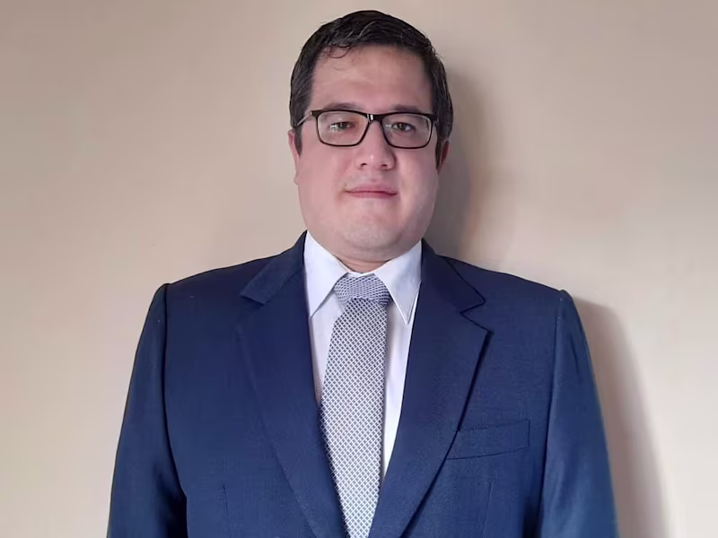 Cover image for Transform Your Data into Strategic Gold