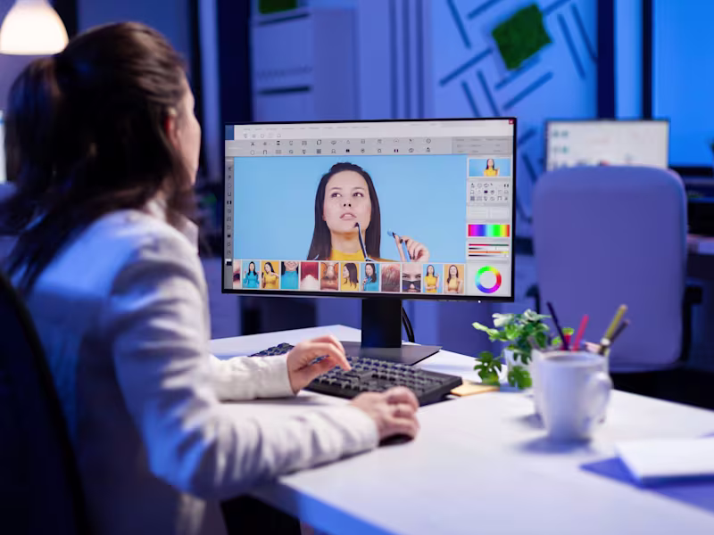 Cover image for Graphic Design with Unlimited Revisions