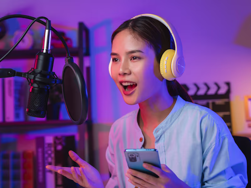 Cover image for Confidence Coaching For Non-Native English Speaking Creatives 