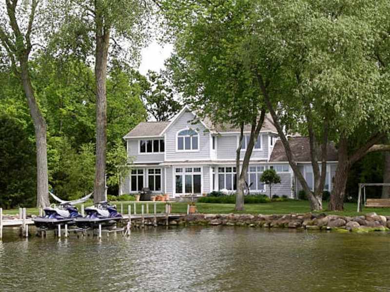 Cover image for Bellevue, WA Waterfront Homes for Sale
