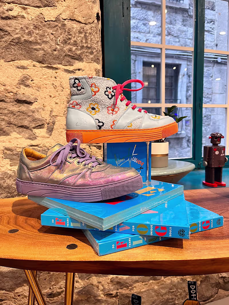 Cover image for John Fluevog: Unique Steps in the Old Port