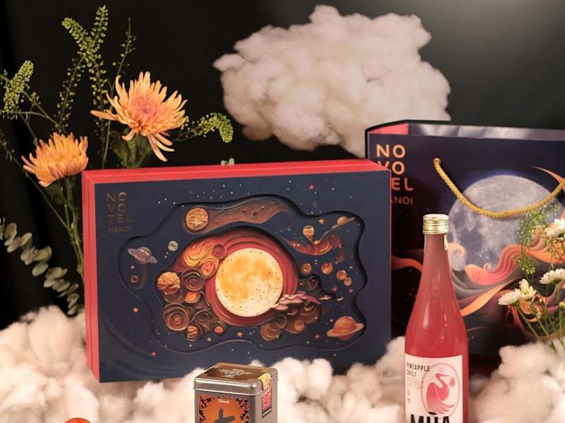 Cover image for Mooncake 
