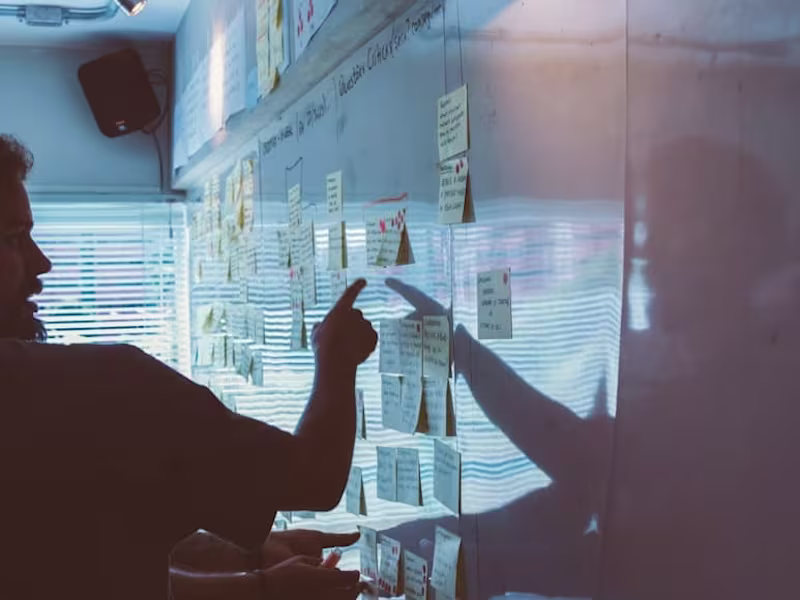 Cover image for Social media strategy