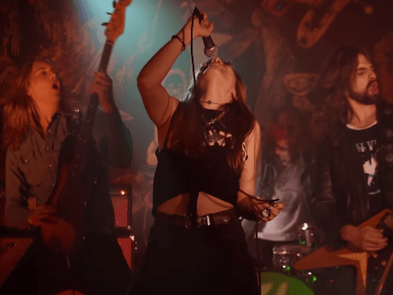Cover image for Videoclip: The Riven - 'Windbreaker'
