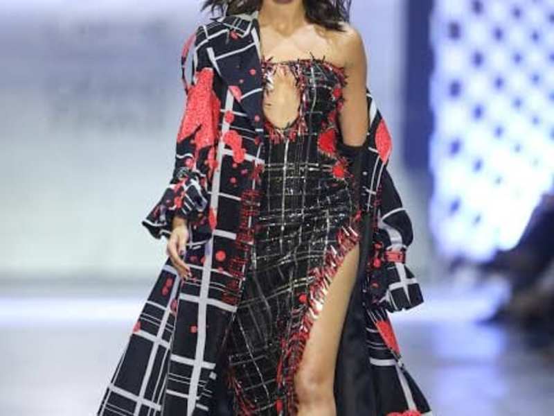 Cover image for The Art of Fashion Design