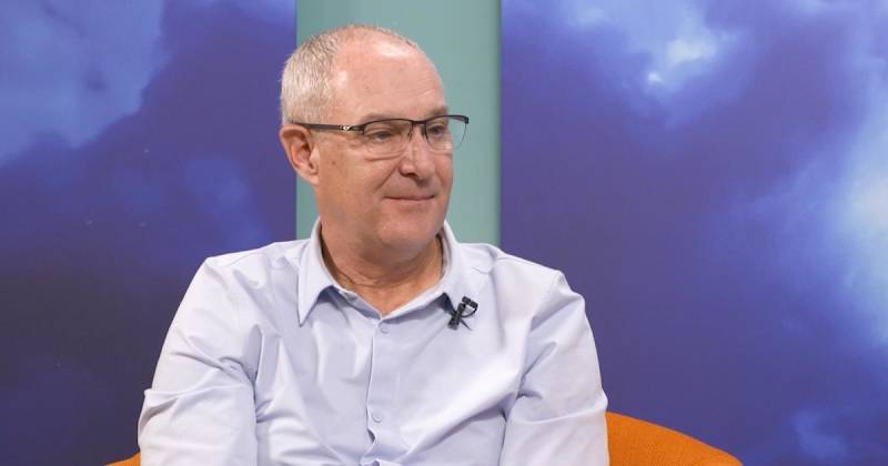 Cover image for Knight Talks | Steve Weinstein: Importance of Local News | Seas…