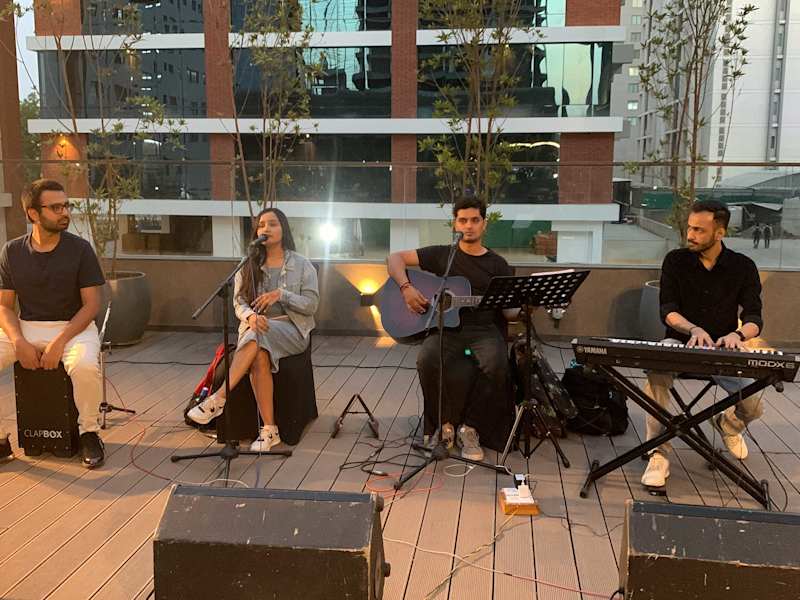 Cover image for Live Unplugged Music