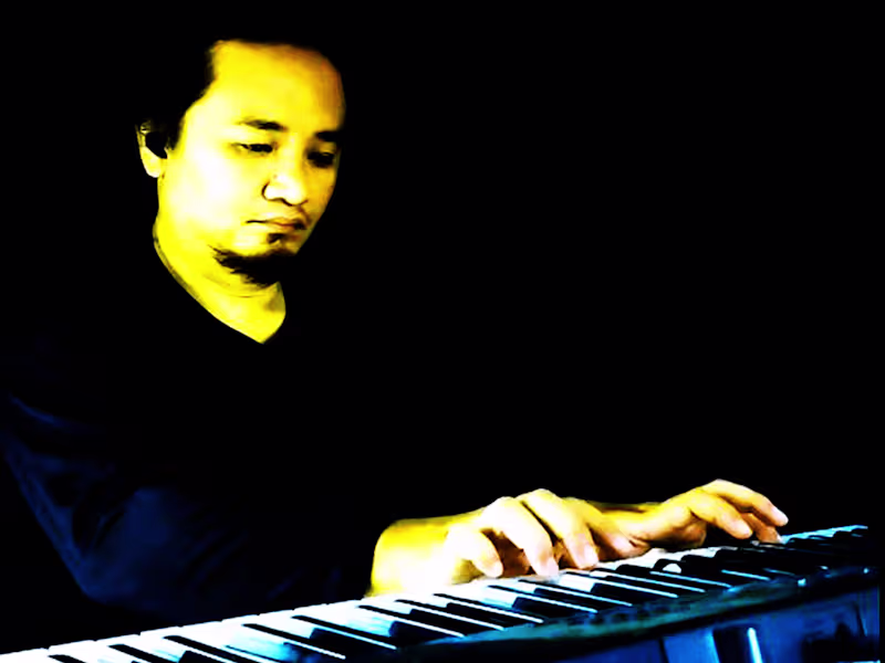 Cover image for I will create studio-quality synth/piano tracks (Mixed/Mastered)