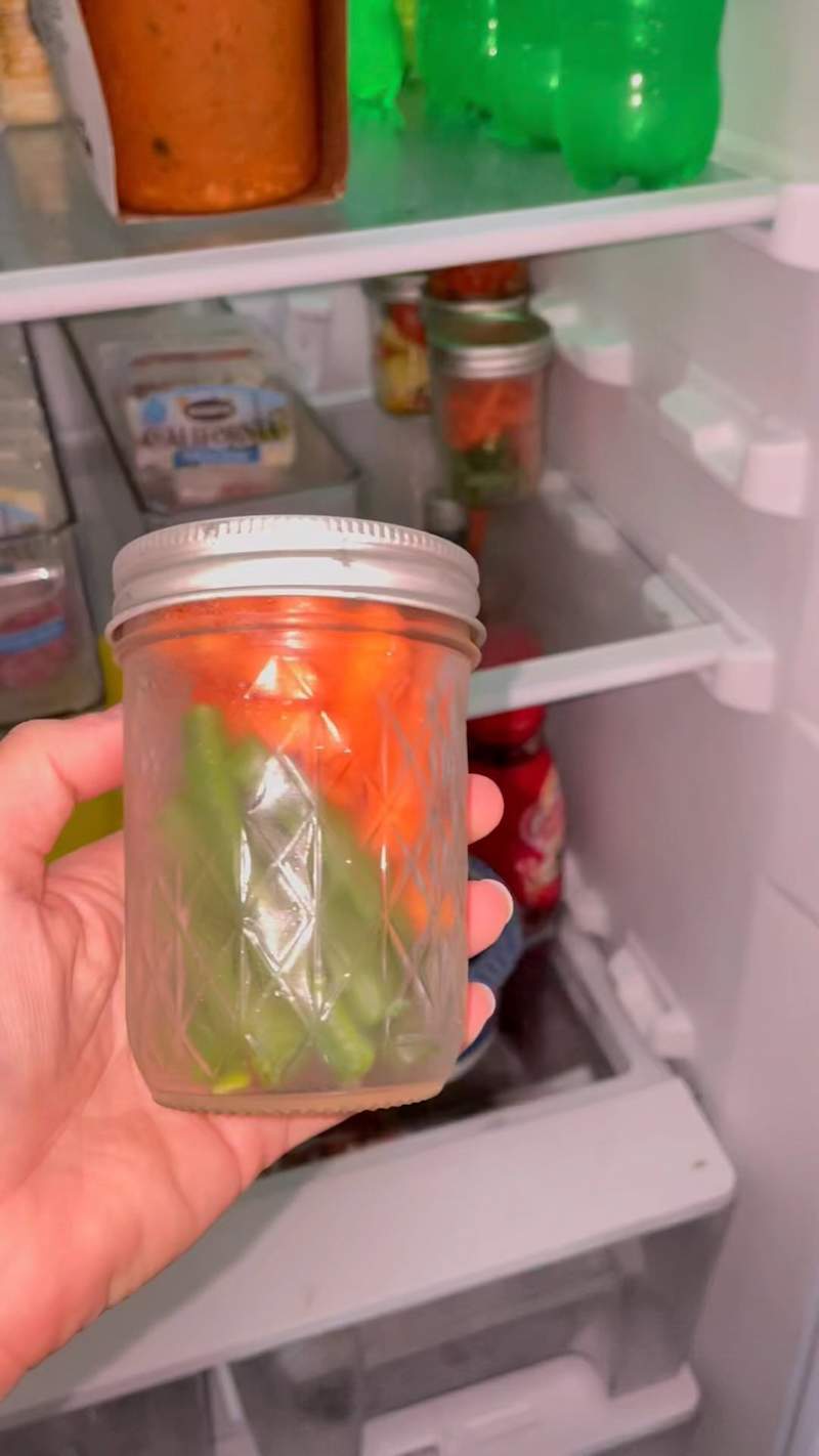 Cover image for Healthy veggie snacks