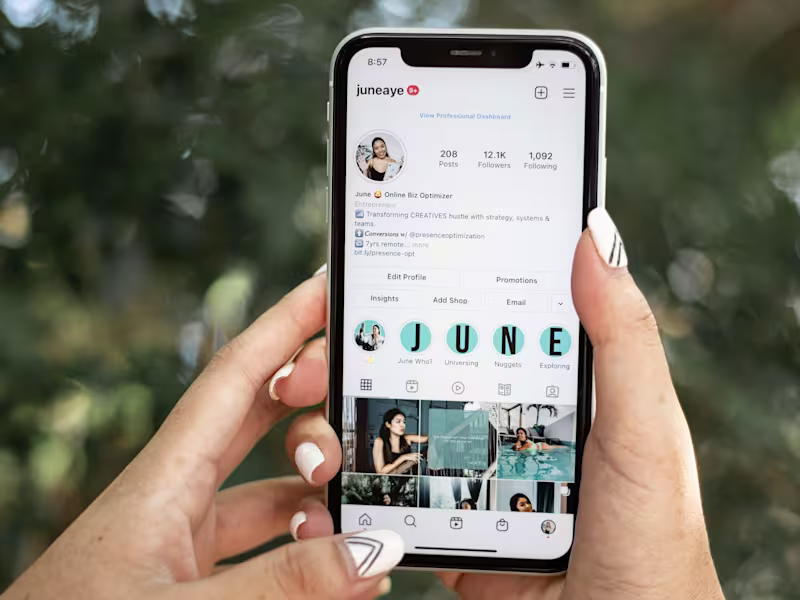 Cover image for Captivate your audience with compelling Social Media Copy