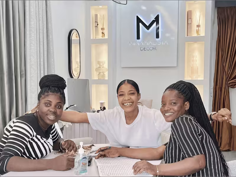 Cover image for Mina’s Business Coaching Experience.