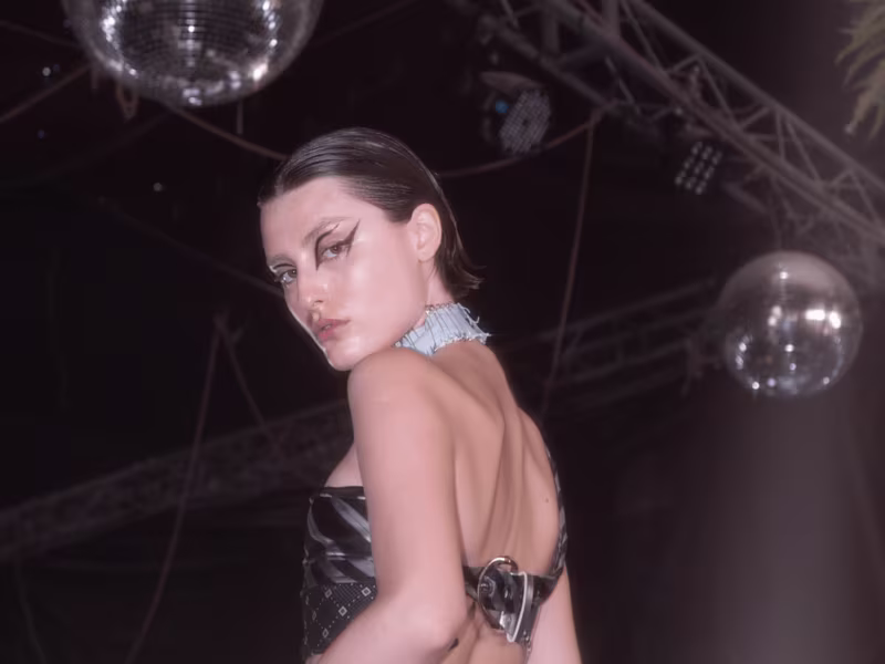 Cover image for Backstage: Alter ● Viste La Calle Catwalk