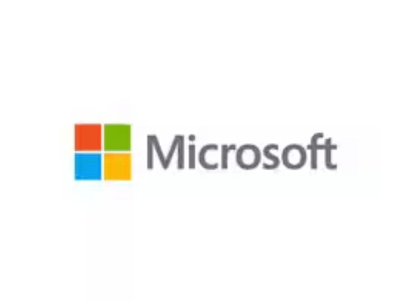 Cover image for Social Media IT Technology