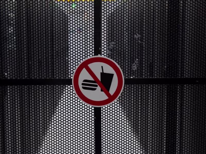 Cover image for IT specialist 